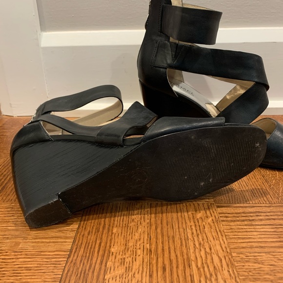 Micheal Kors sandals - Picture 4 of 6